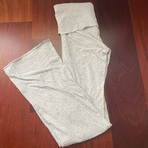 Skims yoga pants